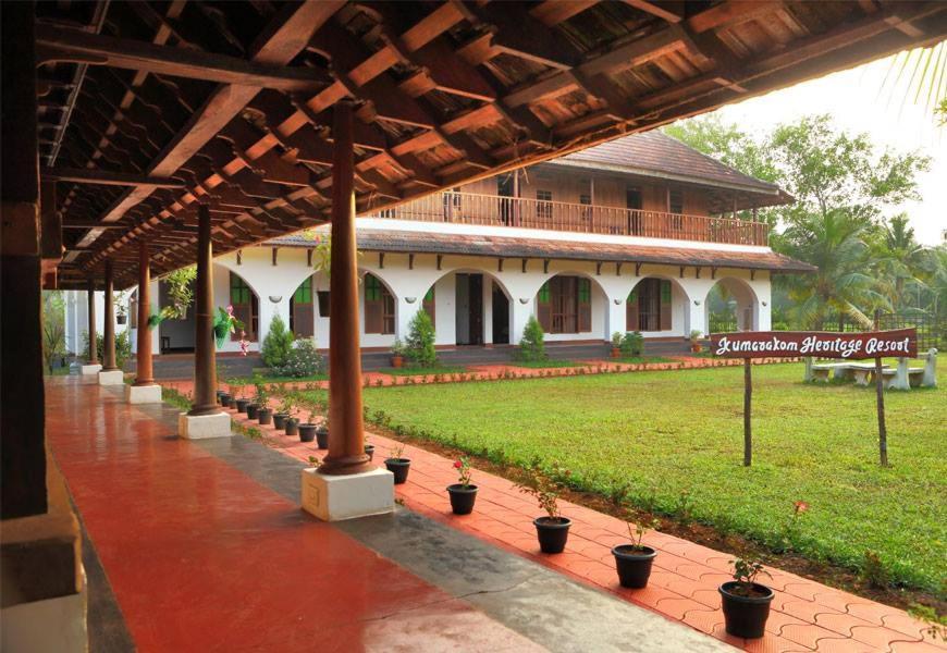 Kumarakom Heritage Resort Kottayam Bagian luar foto