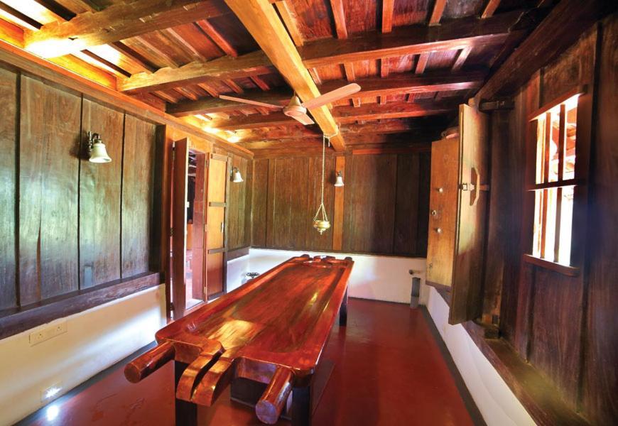 Kumarakom Heritage Resort Kottayam Bagian luar foto